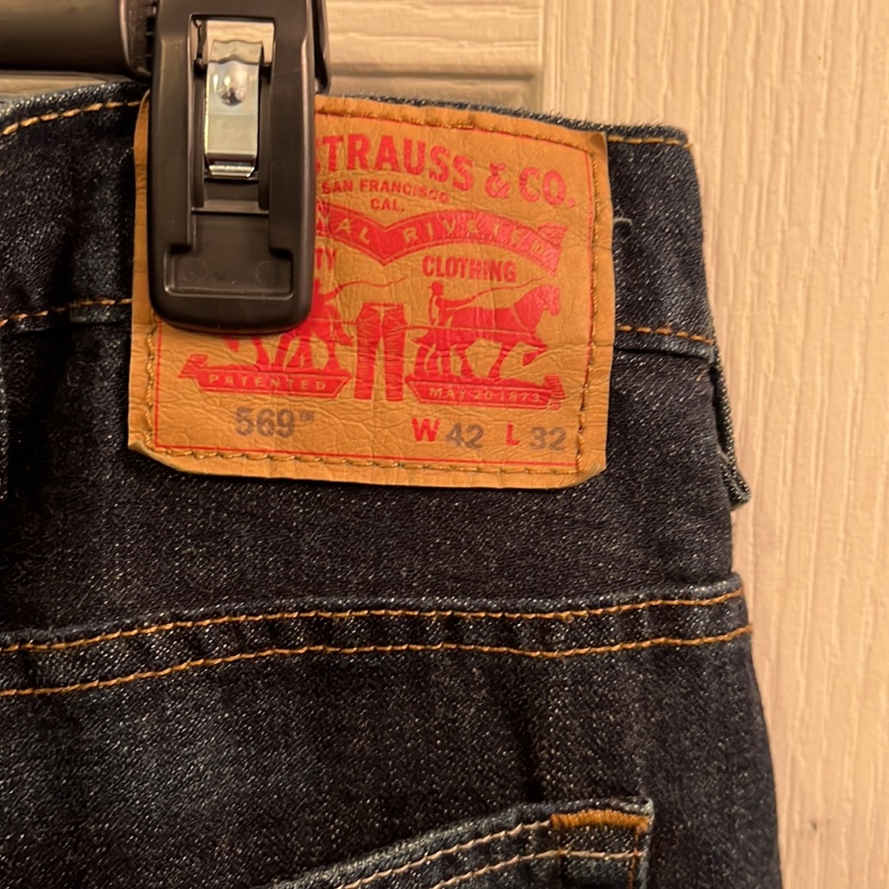Men’s Levi’s 569 size 42 x 32 blue - Picture 2 of 3